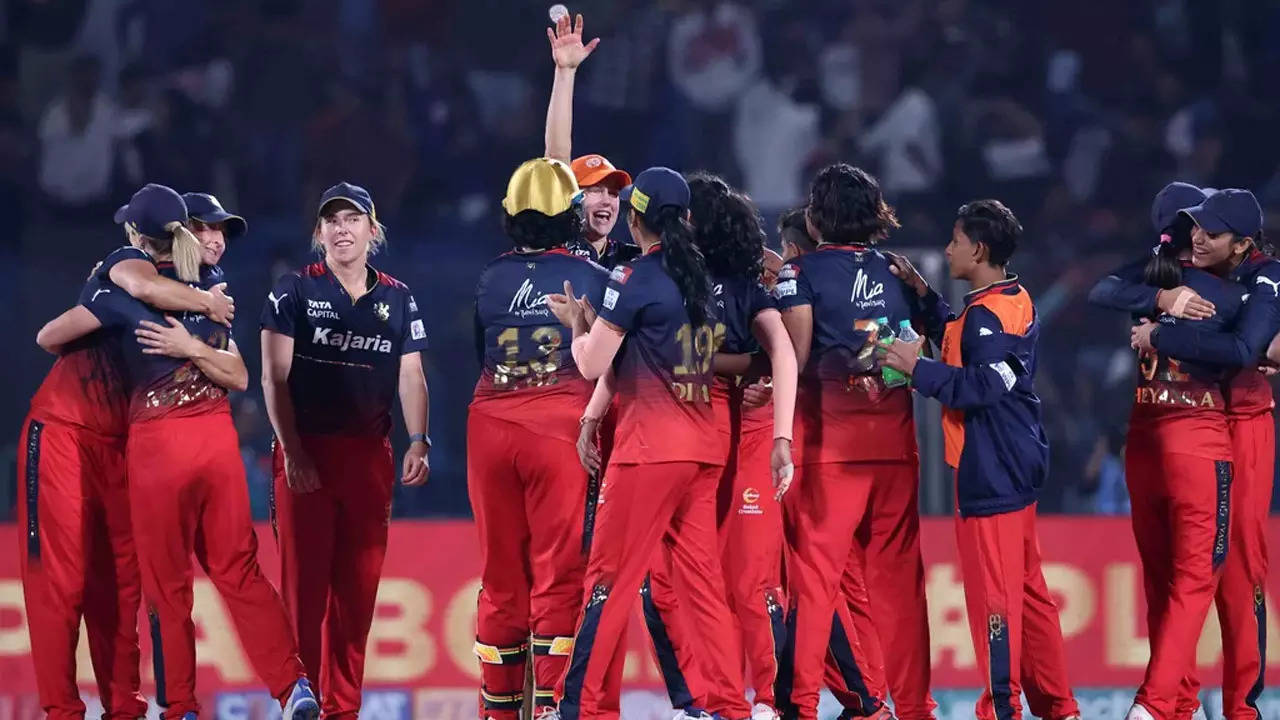 Ellyse Perry, spinners fire RCB to maiden WPL final