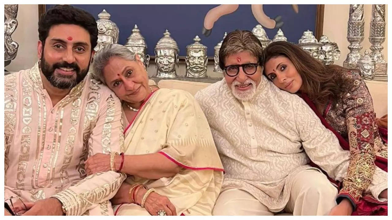 Shweta Bachchan shares mother, Jaya Bachchan, used to slap her ‘lots’, jokes dad, Amitabh Bachchan, was higher at giving punishments | Hindi Film Information