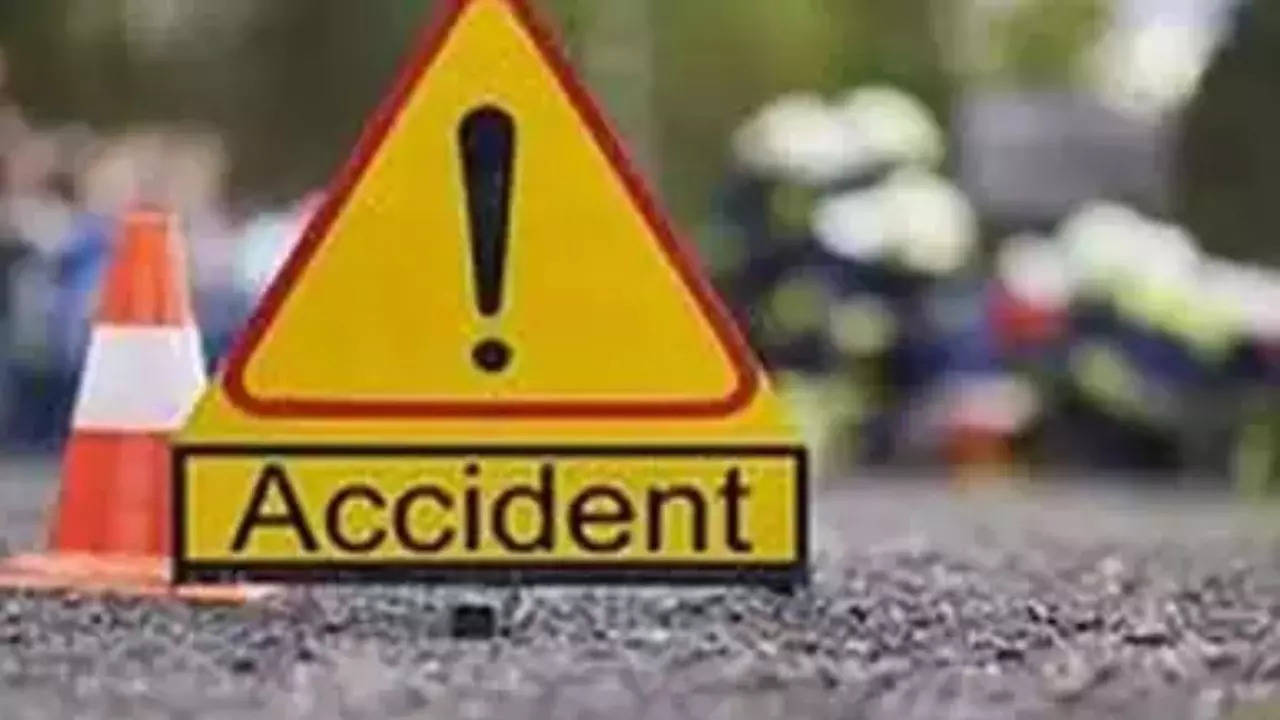 Driver dozes off, car ploughs into pedestrians on Yamuna Expressway, one dead two injured