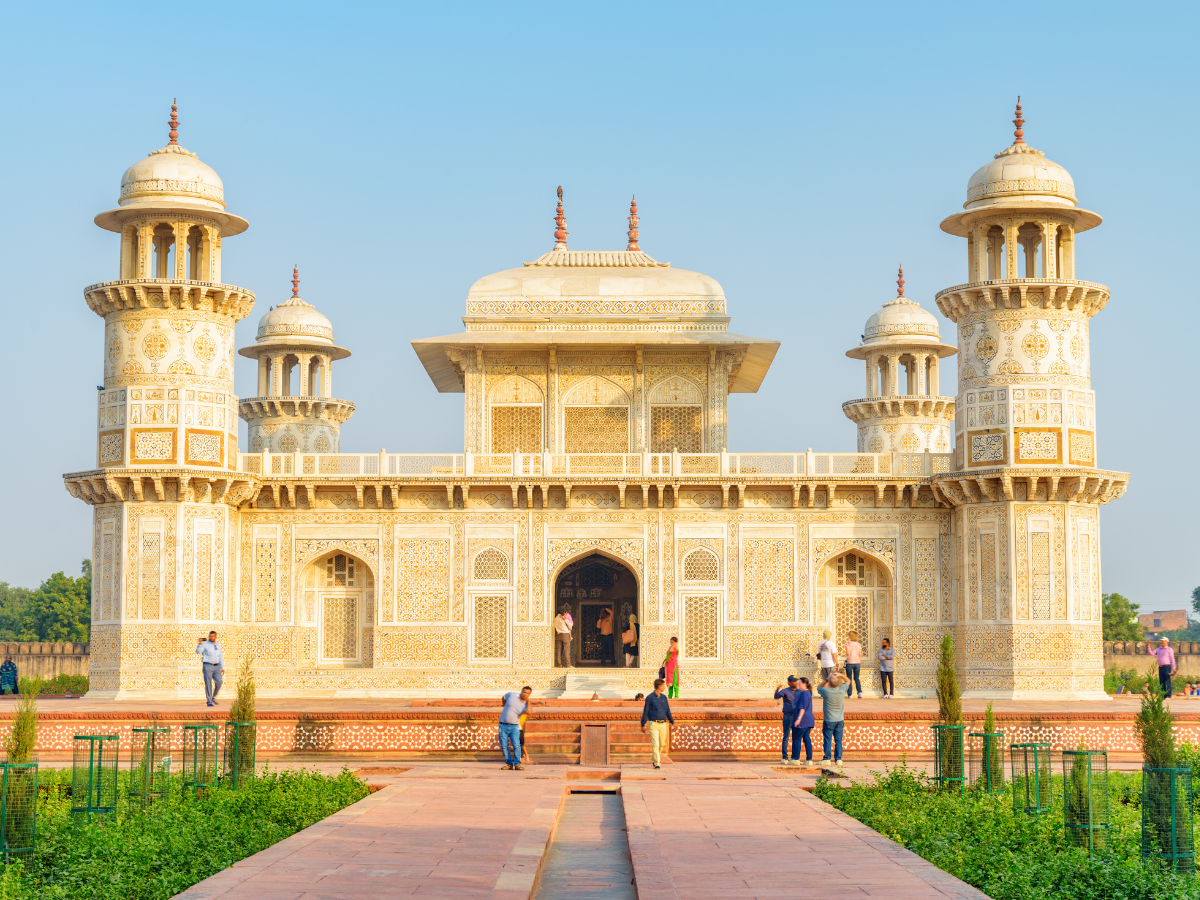 9 Incredible monuments in India built by women