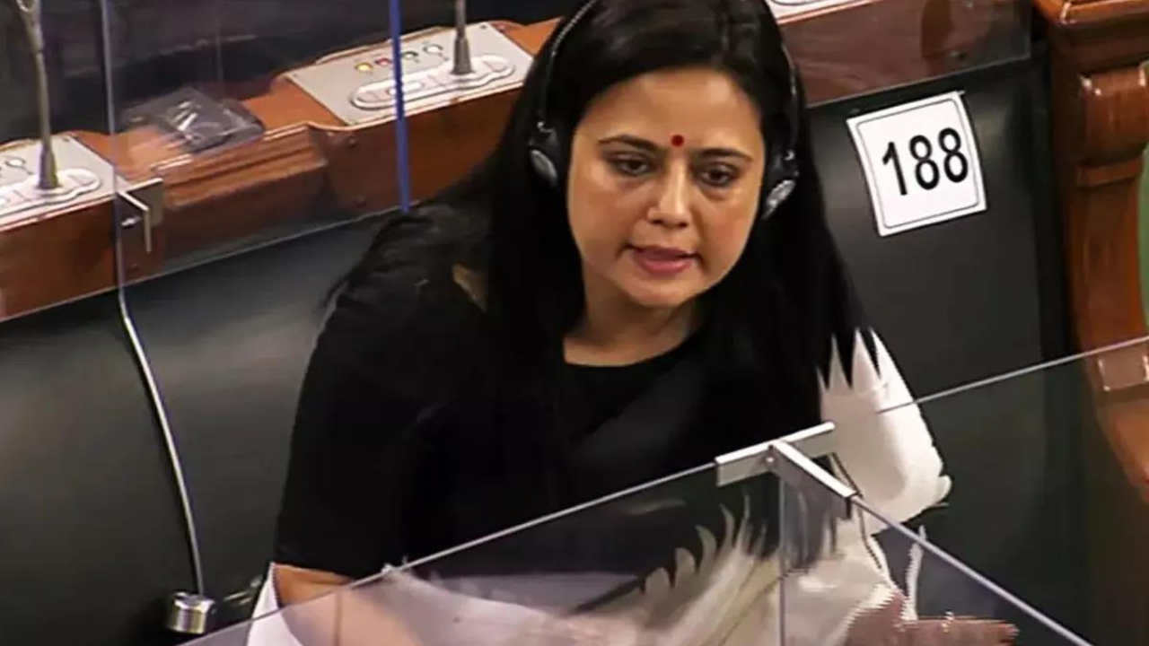 Cash-for-query case: Lokpal orders CBI to probe Mahua Moitra