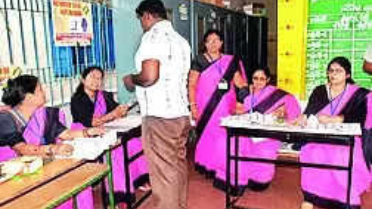 Sakhi booths to beset up to attract women voters: CEO