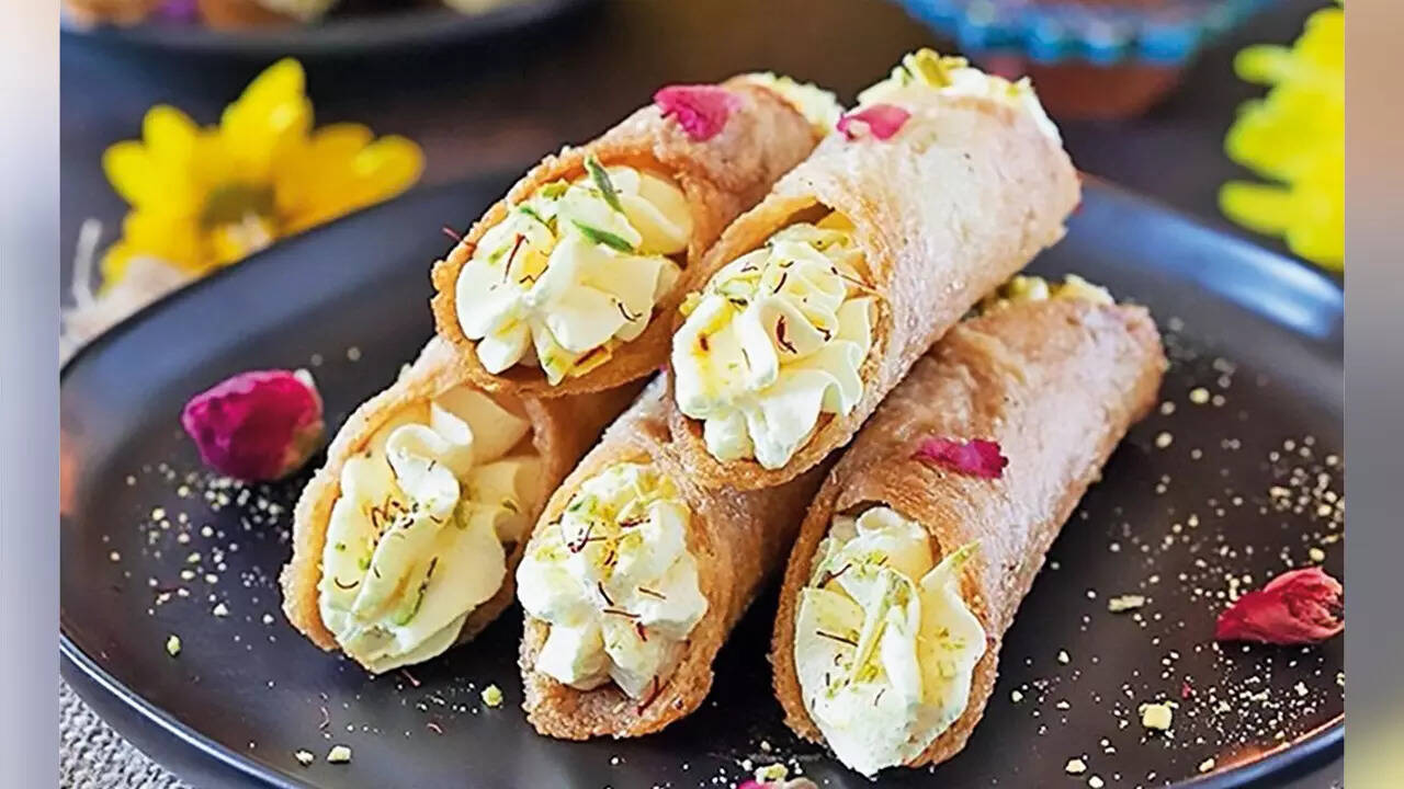 ​Baked shahi tukda cannoli