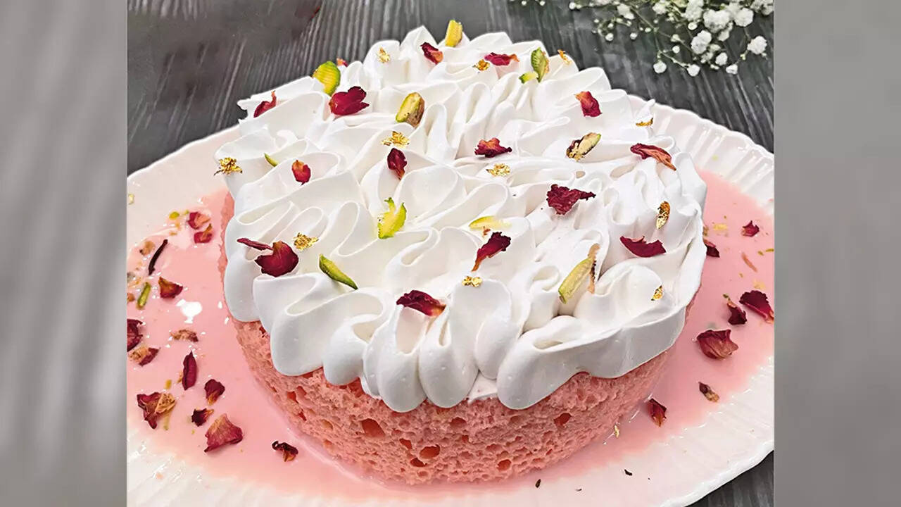 Rose milk and pistachios tres leches (Pic: @karamel_and_creme)