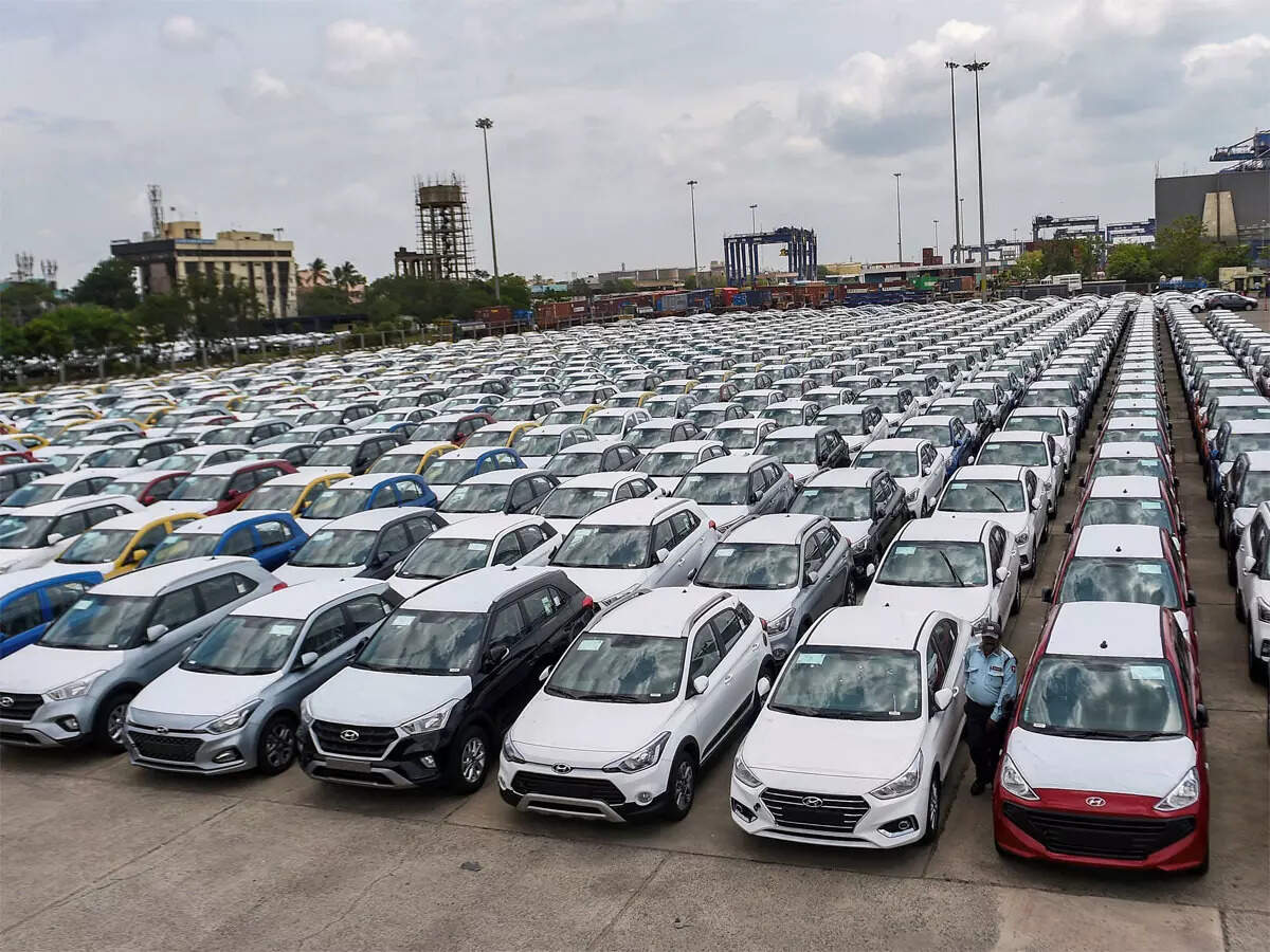 FY25 to greet car buyers with discounts as demand shrinks