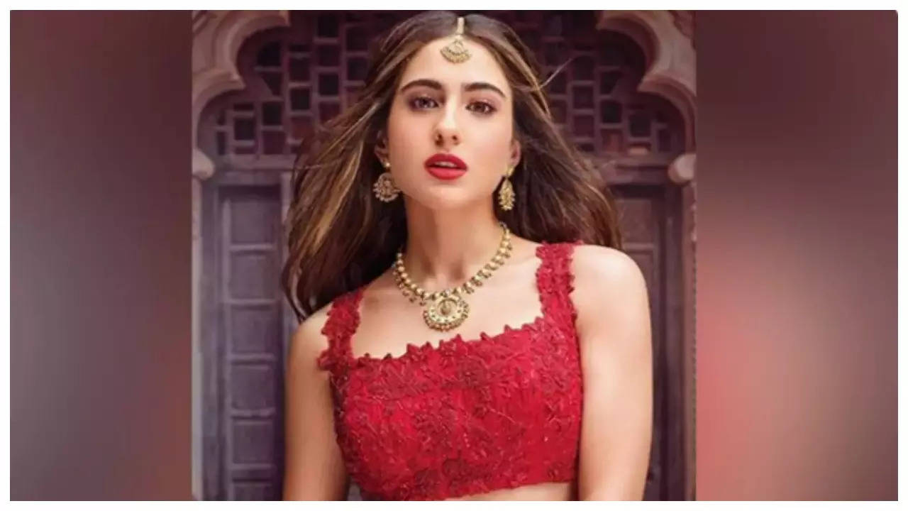 Holi 2024: Sara Ali Khan stuns in a saree, needs Completely satisfied Birthday to THIS particular individual: video inside | Hindi Film Information