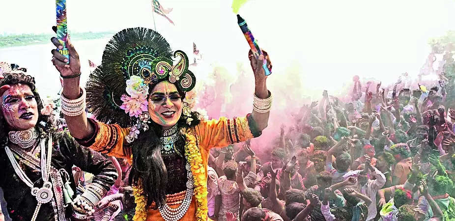 ‘Festival of colours’ celebrated with traditional fervour and enthusiasm