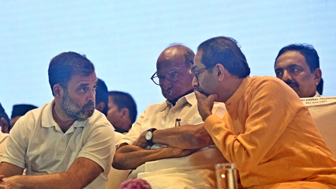 Oppn alliance in Maha hits roadblock as Uddhav snubs MVA