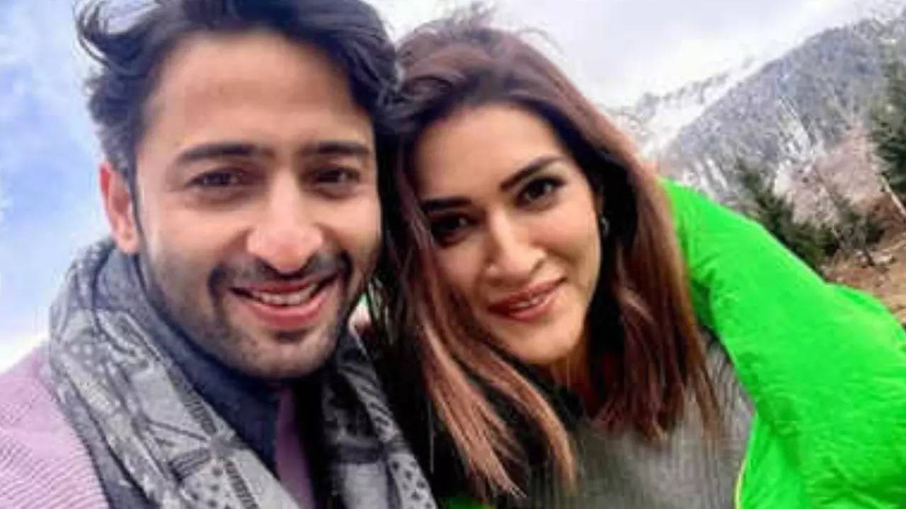 Kriti Sanon wishes Shaheer Sheikh on his birthday: ‘Can’t wait for people to see your magic' in 'Do Patti’