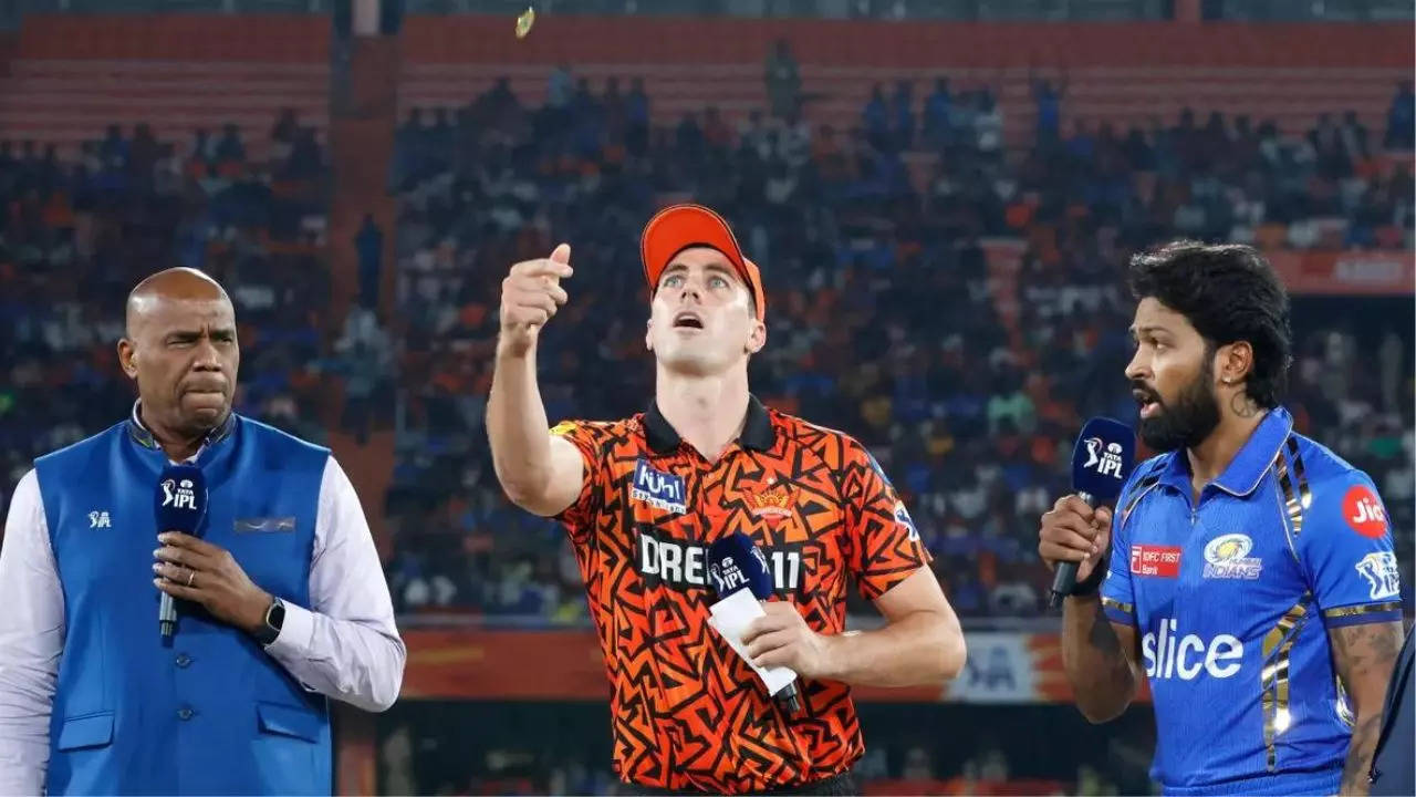 Watch: 'Rohit, Rohit..' chants erupt after Pandya wins toss