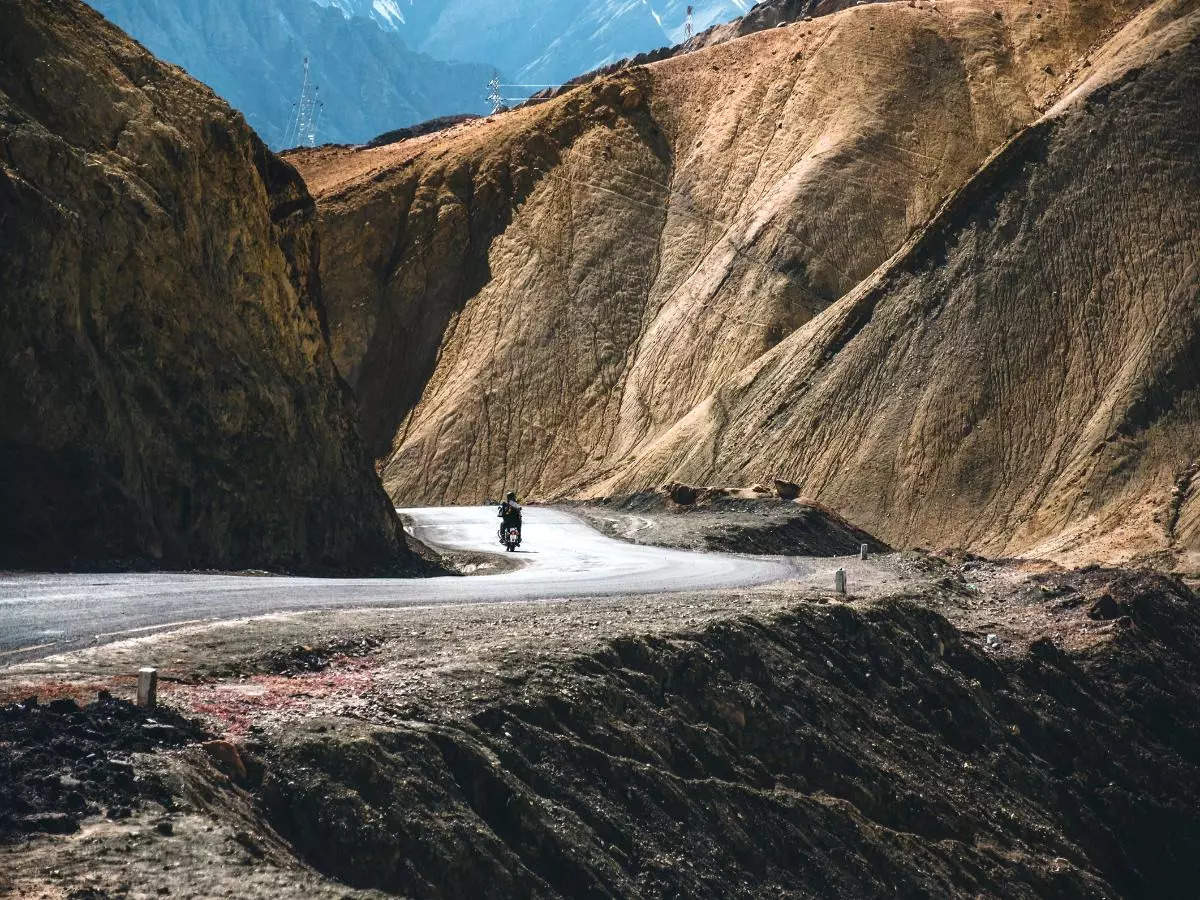 Epic road trip from Manali to Leh, and the must-visit places for your travel itinerary
