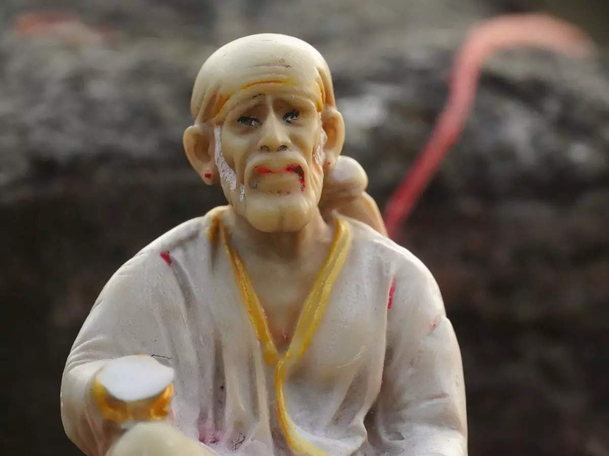 Are you a Sai Bhakta? 6 famous Sai Baba temples across the world!
