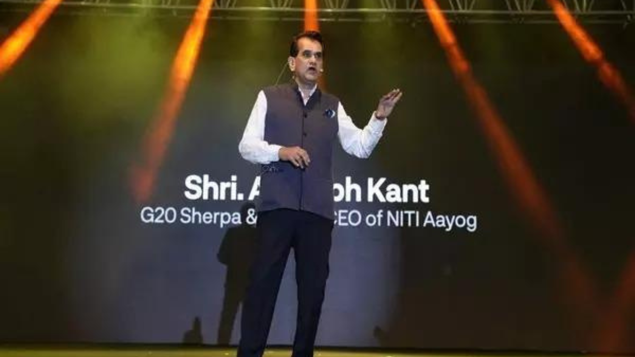 India needs 1 million fast chargers to become 100% electric in 2 and 3 wheelers by 2030: Former Niti Aayog CEO Amitabh Kant