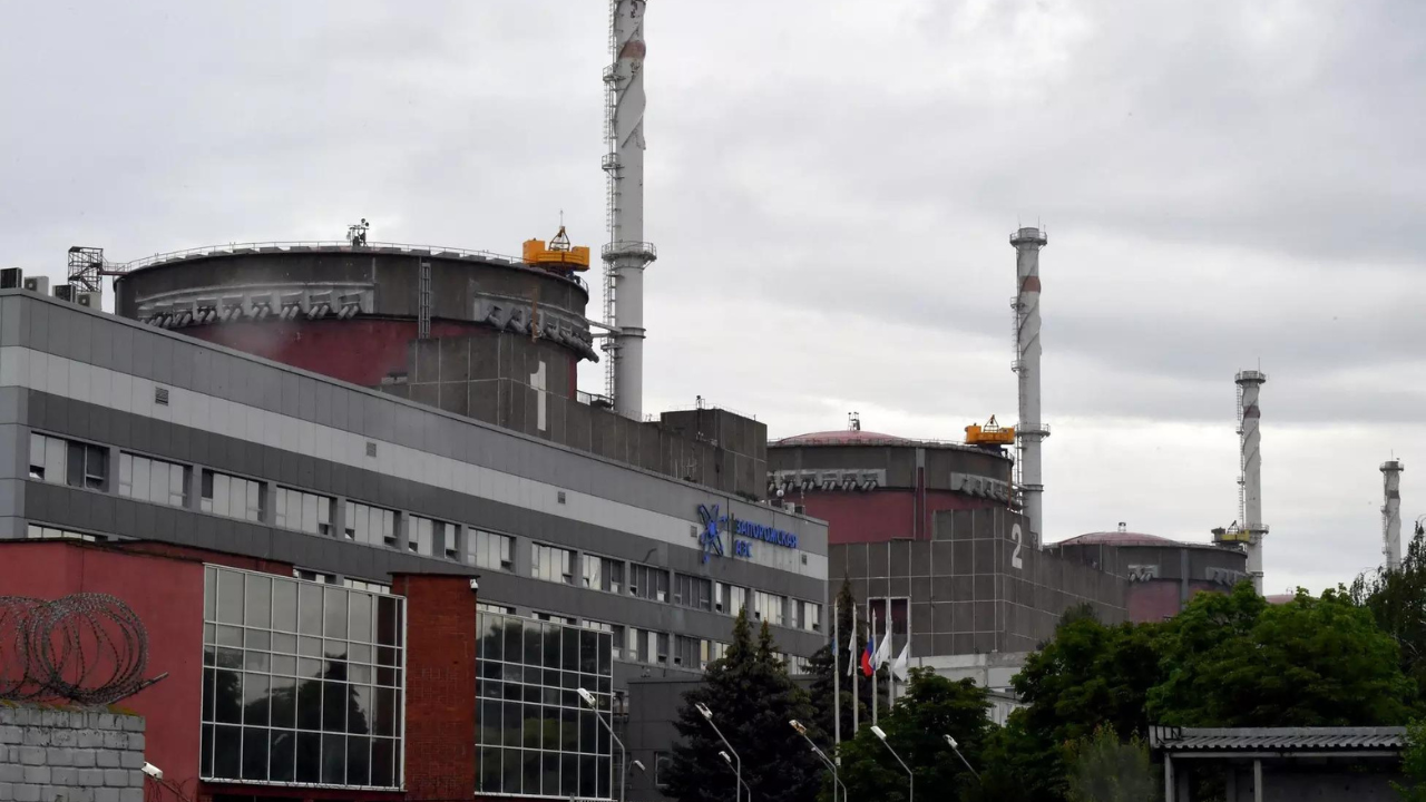 Attacks on Zaporizhzhia nuclear plant significantly increase accident risk, IAEA head says