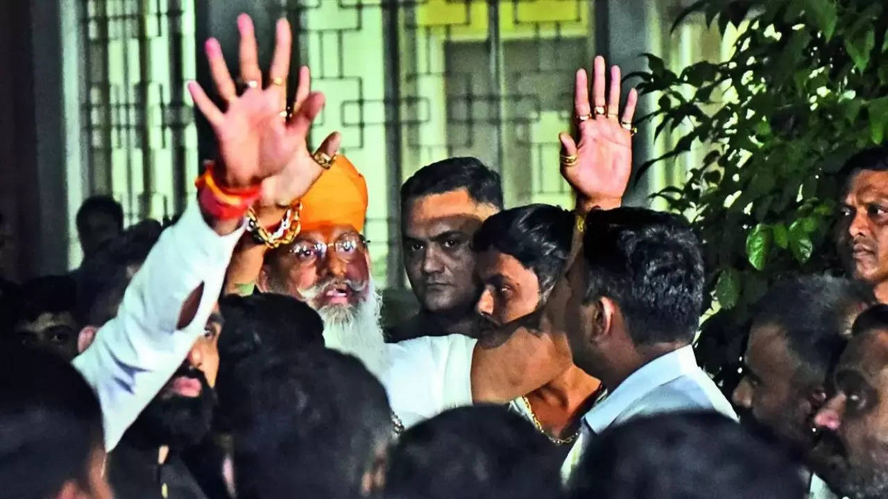 As BJP's Parshottam Rupala faces Kshatriya anger, Congress's Paresh Dhanani pads up