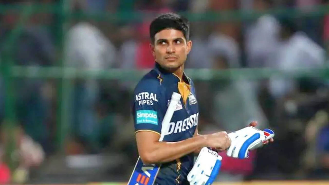 Watch: GT captain Gill advises Bhogle to 'not think like that'