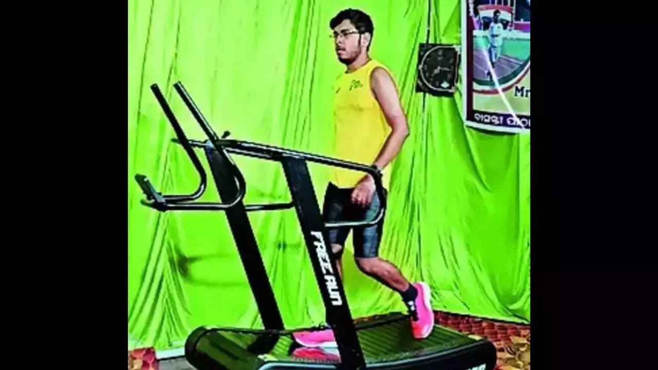Rourkela man sets world record by running 68km on treadmill in 12 hrs