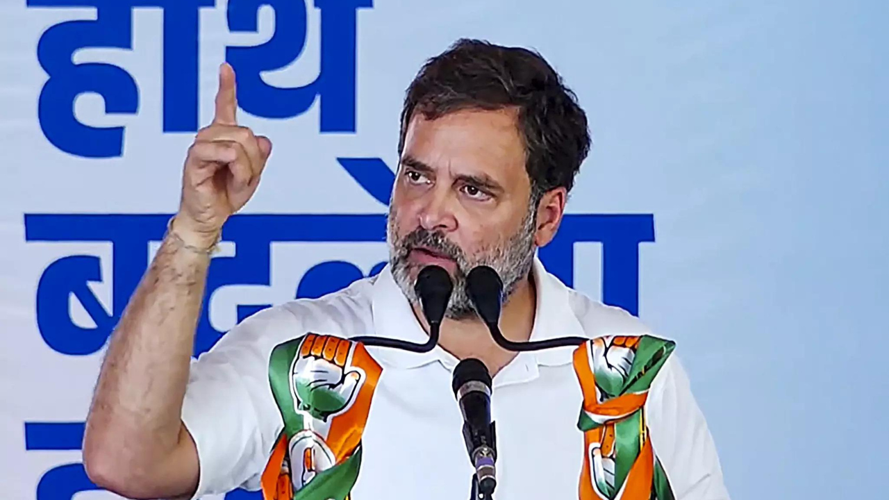 Rahul says Congress will eradicate poverty with single stroke
