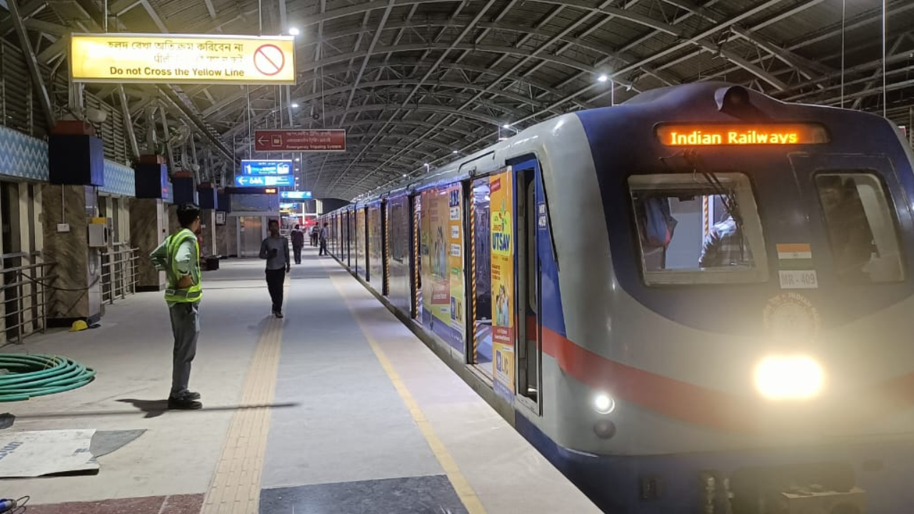 E-W Metro set to add muscle with 11 more high-end rakes in 2 years