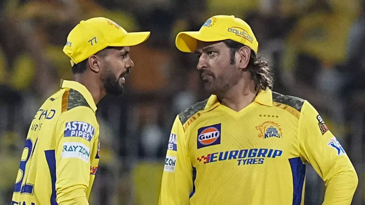 'No difference between Ruturaj and Dhoni': CSK coach Fleming