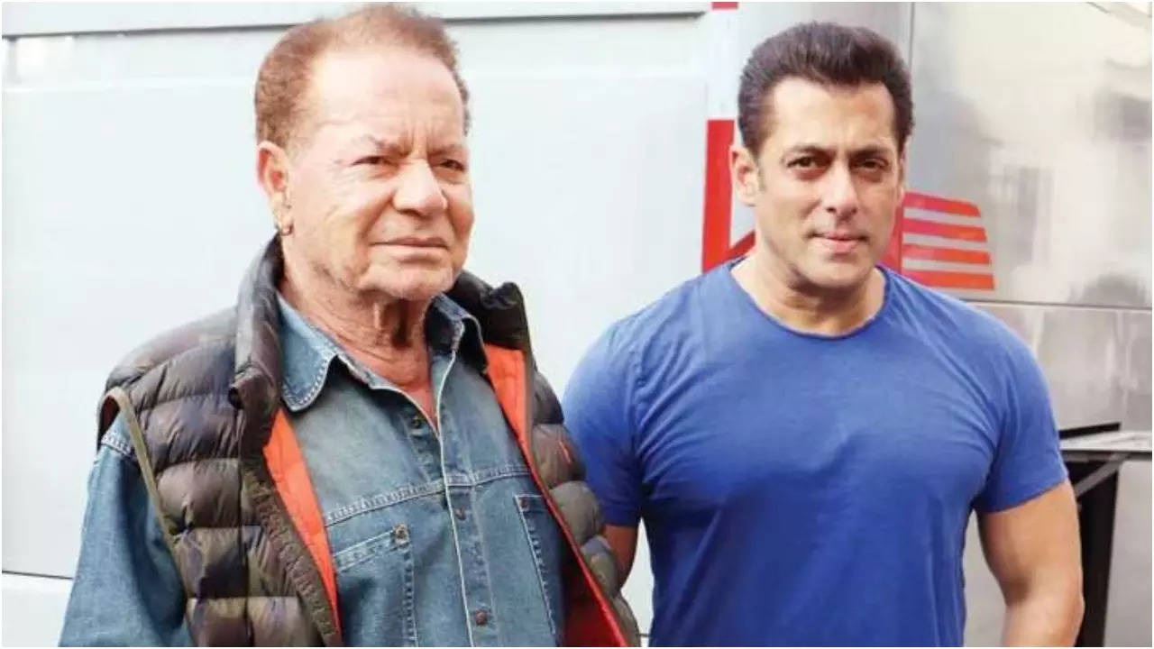Salim Khan went for a walk post the firing incident - Exclusive