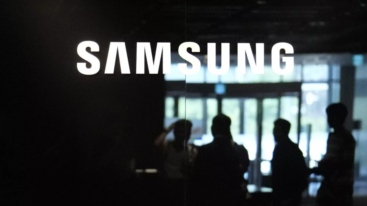 US to grant Samsung up to $6.4 billion for chip plants