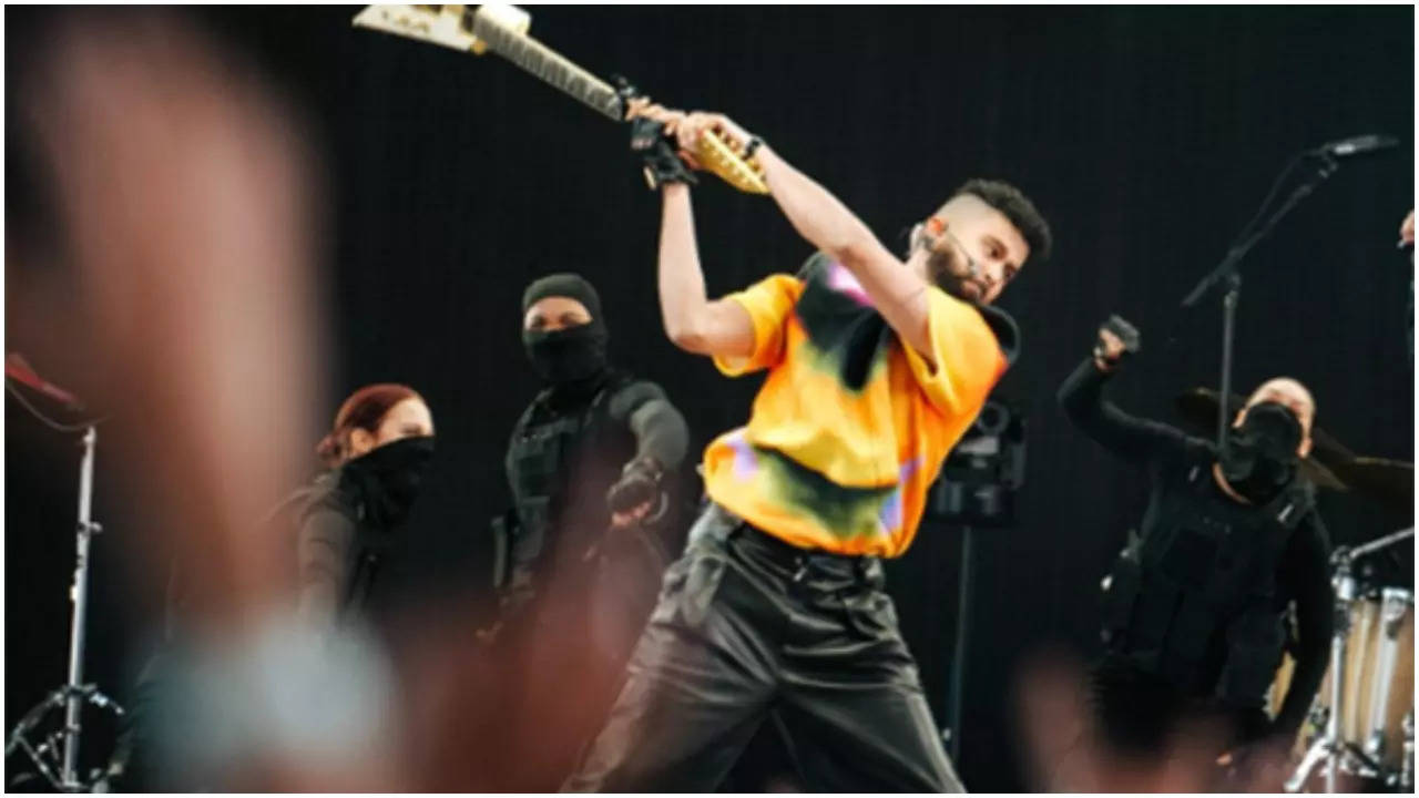 AP Dhillon receives backlash for breaking guitar during his performance at Coachella