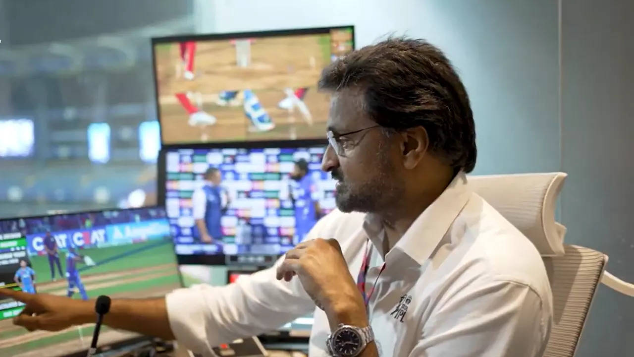 Watch: Srinath, umpire Menon explain 'Smart Replay System'