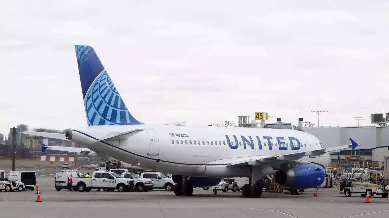 United Airlines jumps after results beat ‘dramatically low’ expectations