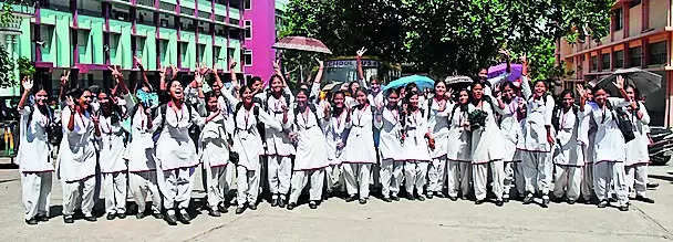 Hazaribagh girls on top 3 of JAC Class X results, overall pass percentage dips