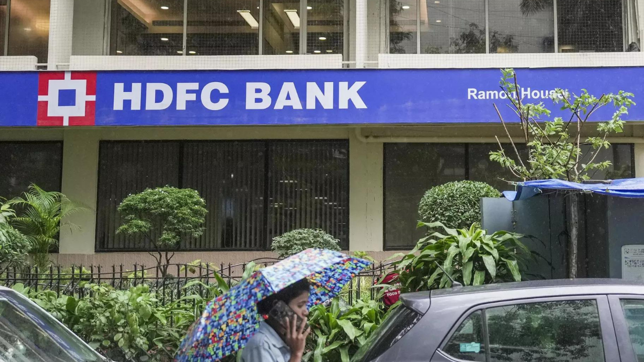HDFC Bank net profit rises 37 per cent to 16,511 crore