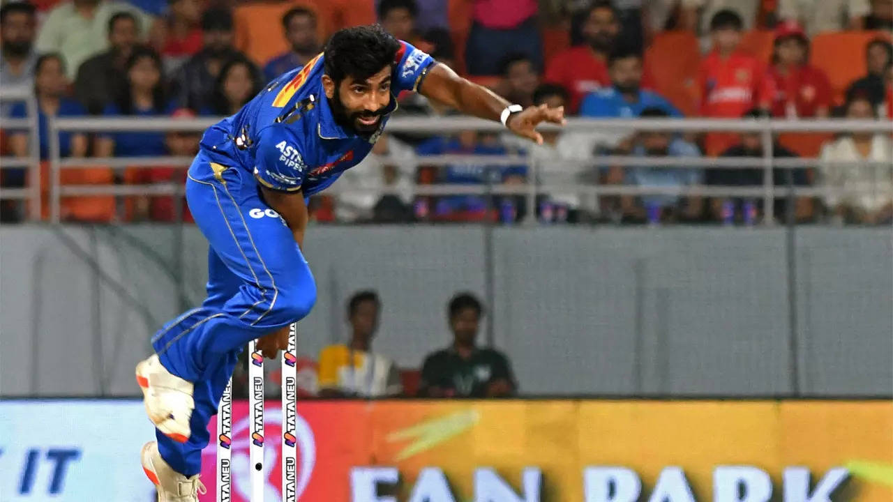 Watching carnage in IPL, Steyn tells why Bumrah is a rare gem