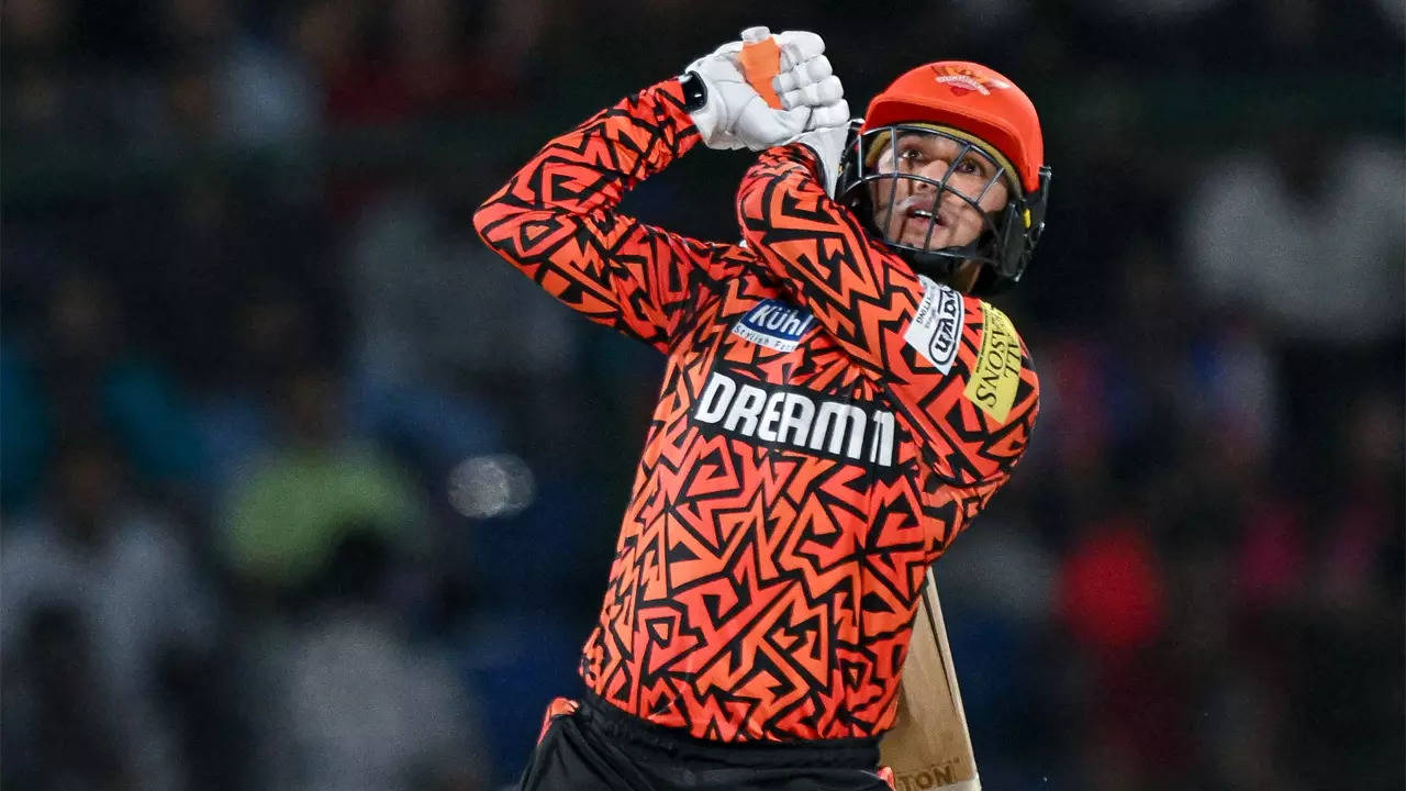 'Go out and...': Abhishek reveals SRH's batting strategy