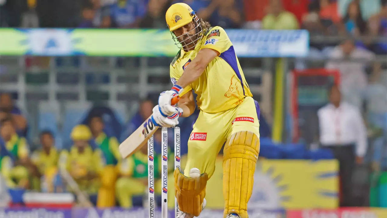 'Dhoni is the best finisher in the entire IPL, but...': ABD