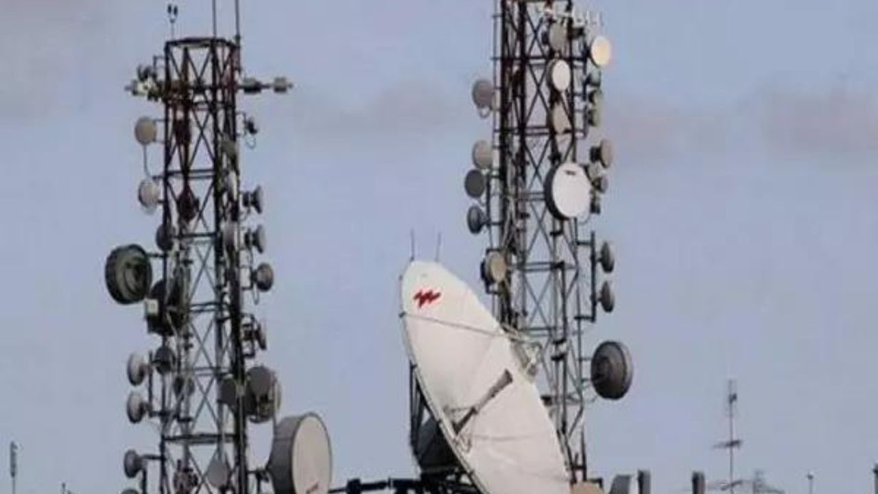 Spectrum for mobile services will continue to be allocated through auction: Sources