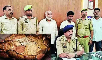 Two arrested for selling fake Mughal era coins