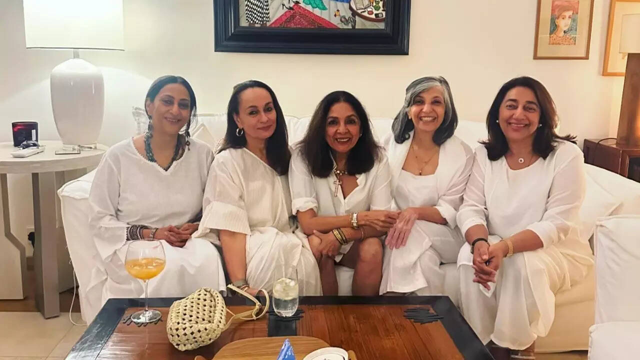 Soni, Neena and Anu twin on girls' night out