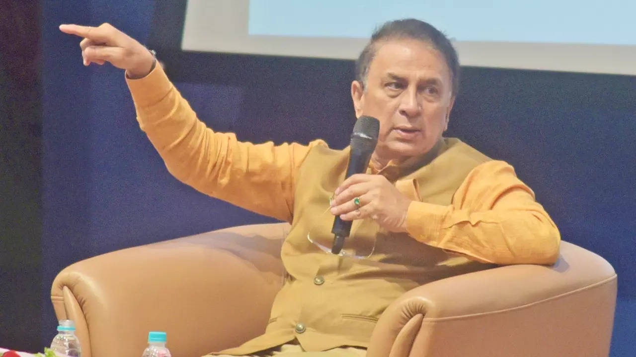 'Exercise your right and cast your vote': Sunil Gavaskar