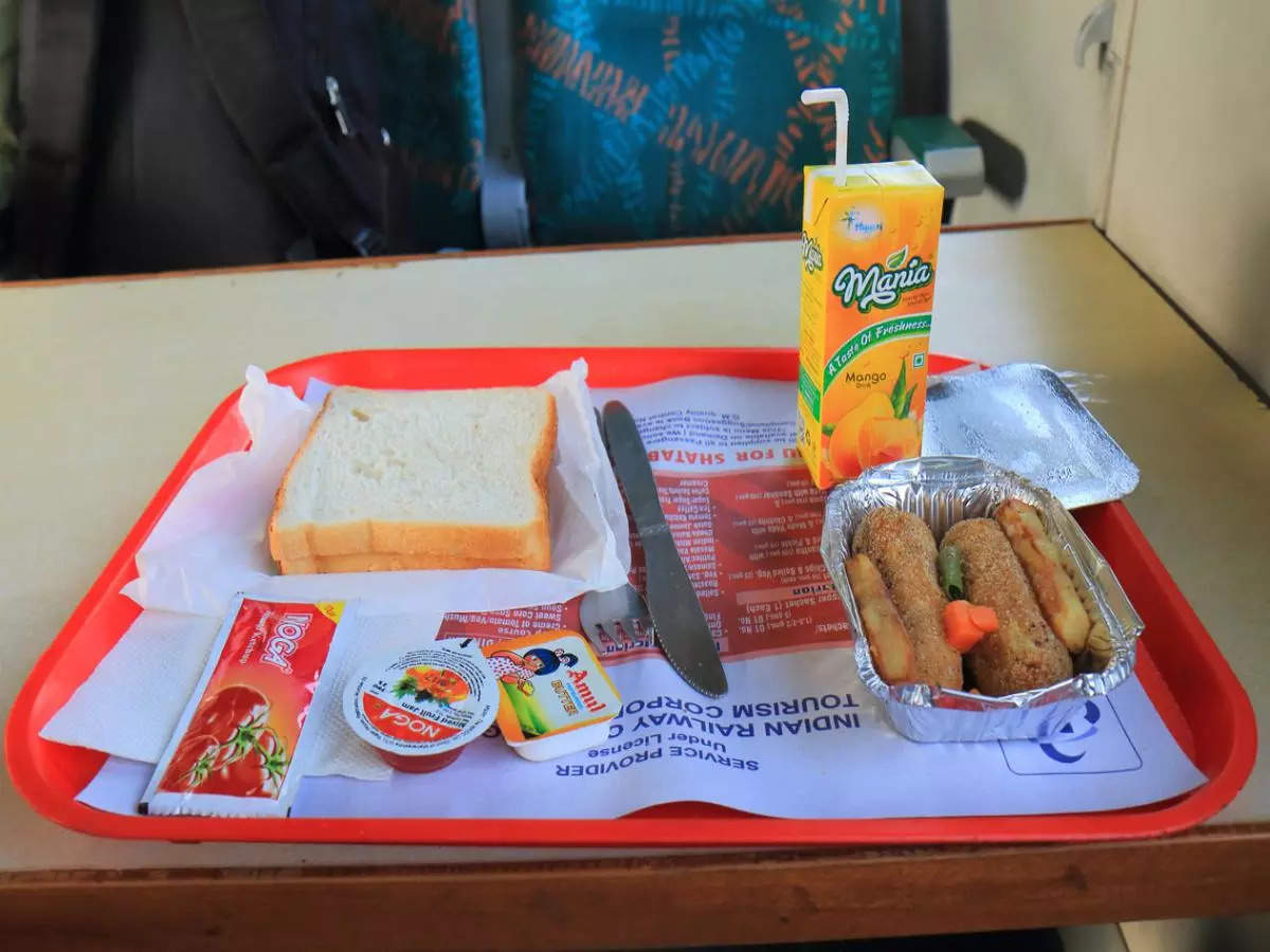 IRCTC introduces ‘Economy Meals’ at just INR 20 at 100 railway stations!