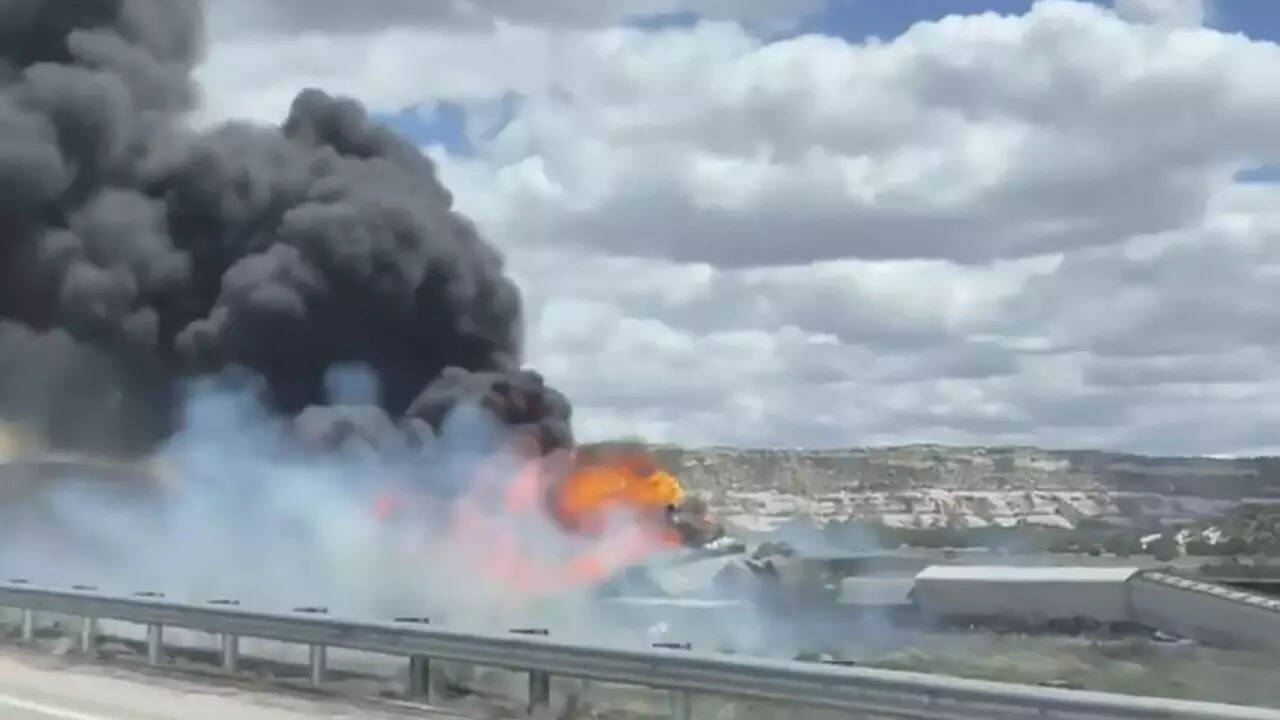 Freight train derails, catches fire and forces border interstate closure near Arizona-New Mexico state line