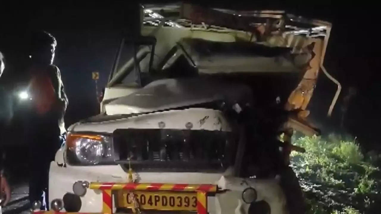 9 killed, 23 injured as goods vehicle collides with truck in Chhattisgarh