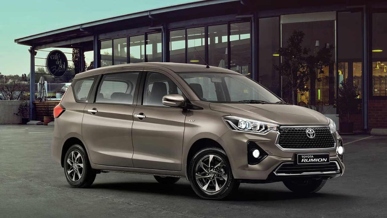 Toyota Rumion G automatic variant launched at Rs 13 lakh, CNG bookings reopened