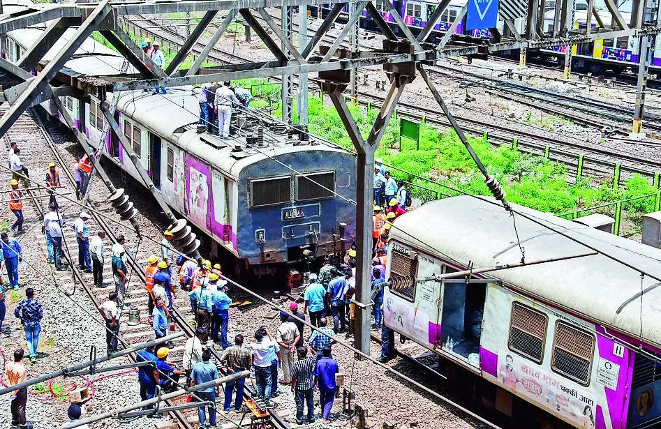Mumbai: When Harbour services stalled for 3 hours after coach derails near CSMT