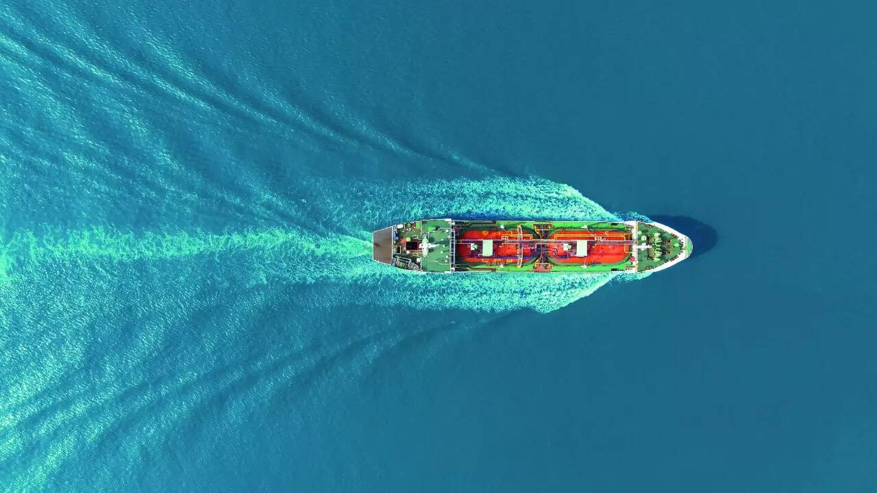 Russian crude imports cut India&rsquo;s oil bill by $8bn in FY24