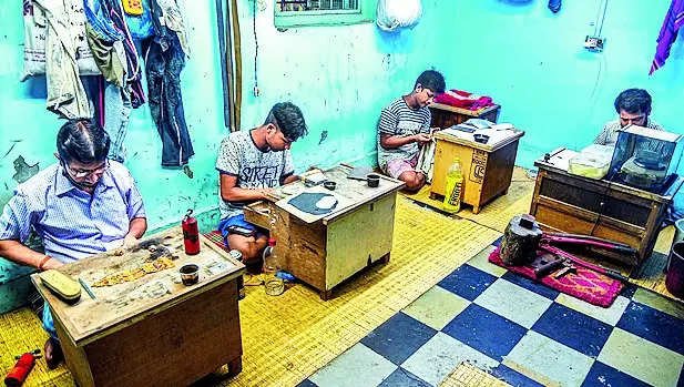 Protect wages of artisans: Jewellery manufacturers