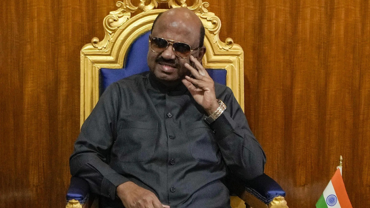 Raj Bhavan staffer accuses West Bengal governor of molestation