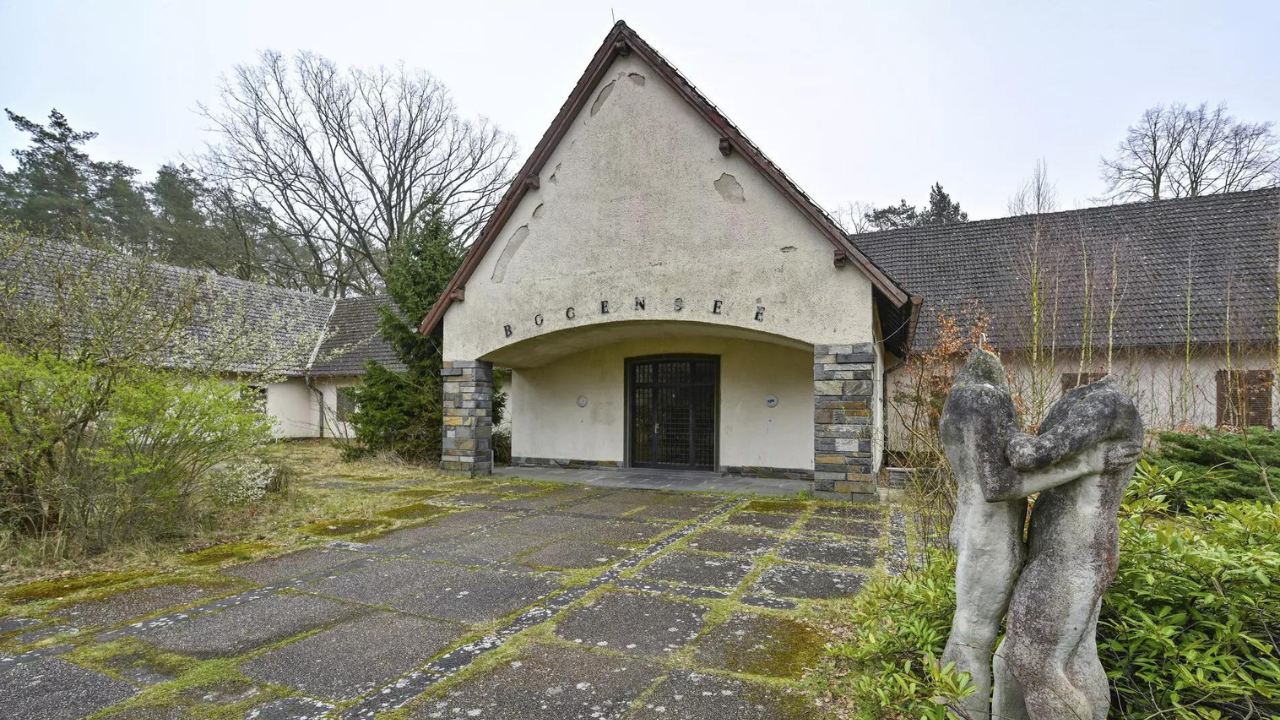 Berlin offers to give away villa once owned by Nazi propagandist Joseph Goebbels