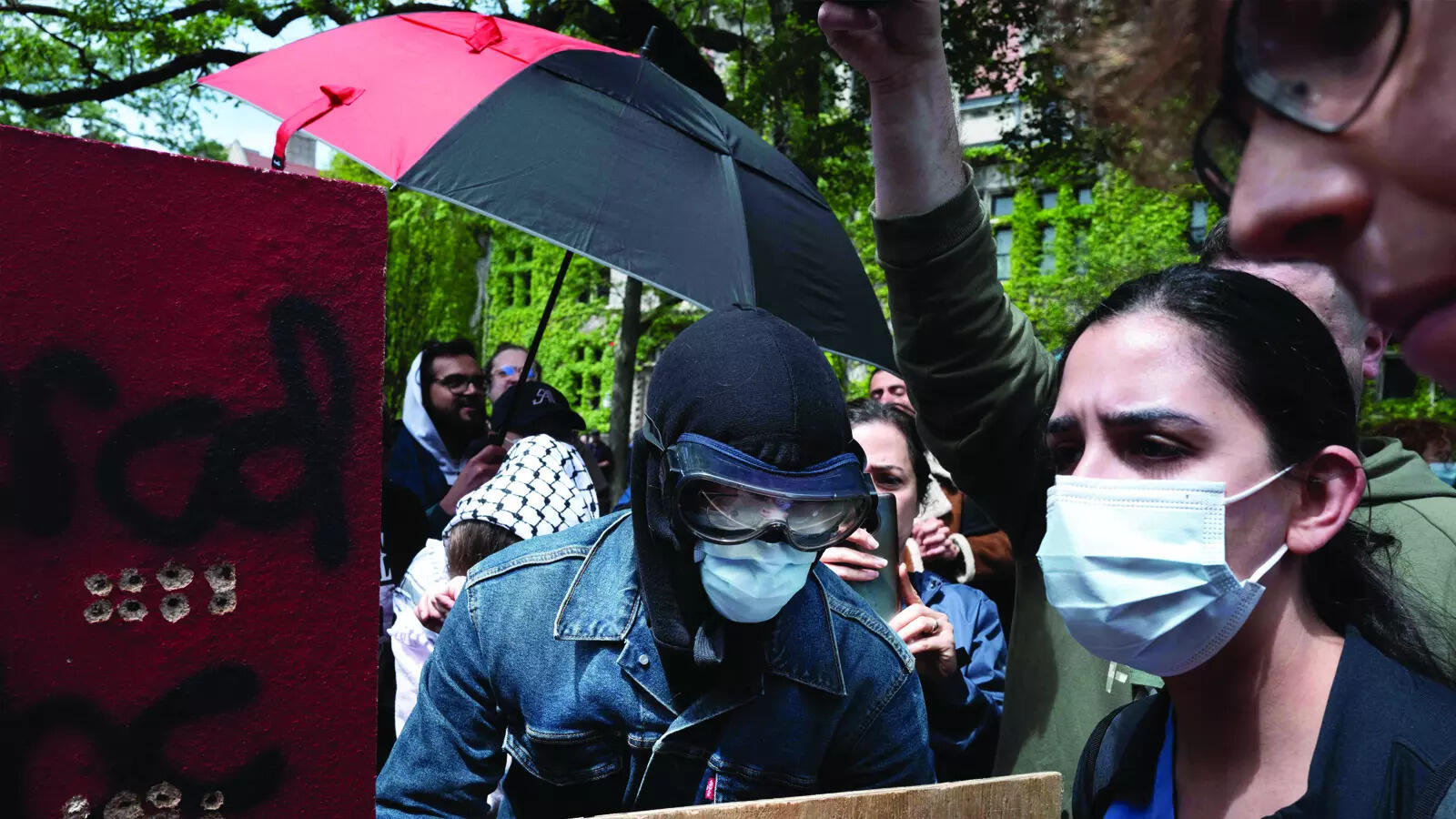 Ranbir Kapoor lip-syncing to 'Channa Mereya'