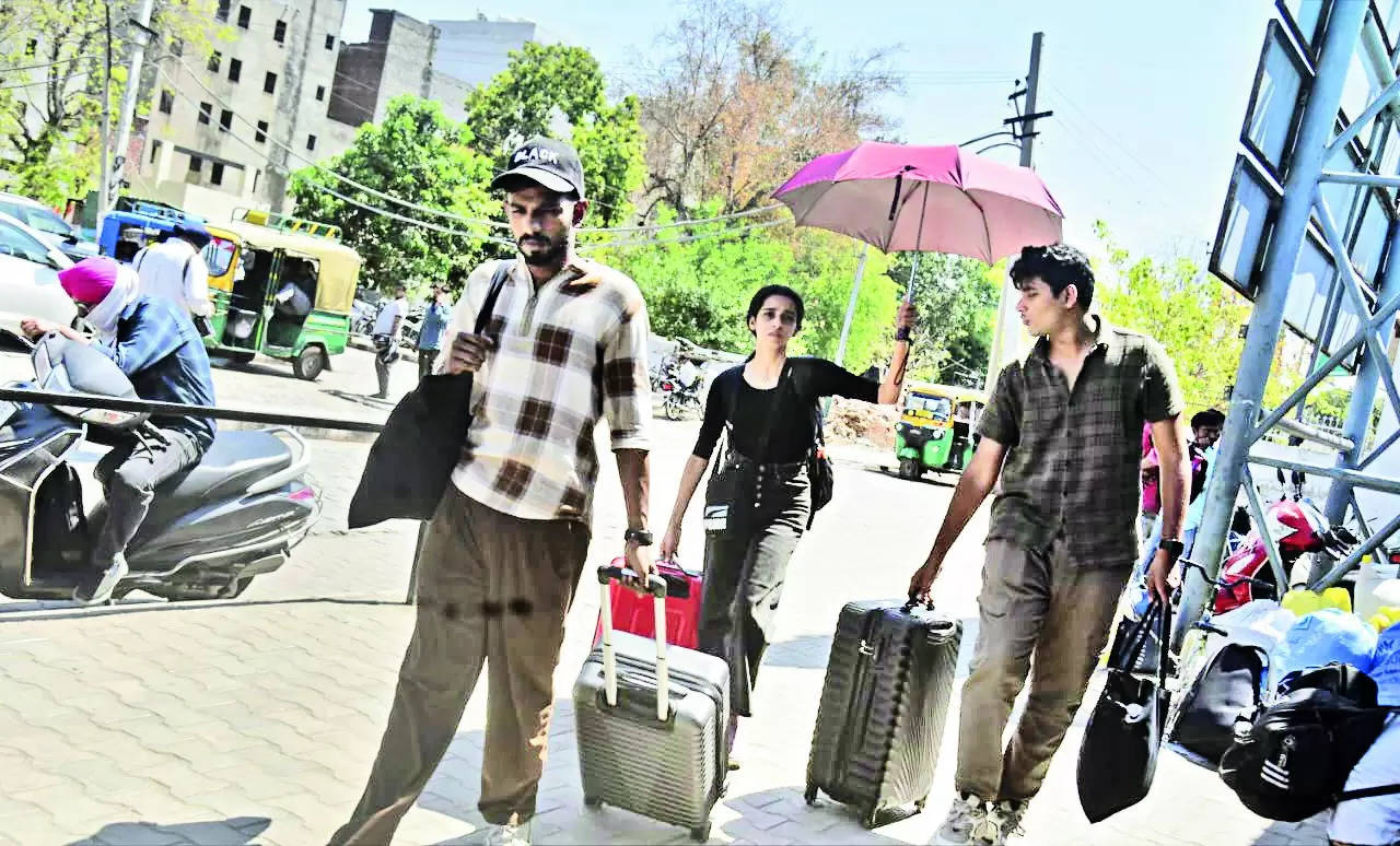 Cool spell gives way to scorching heat in city