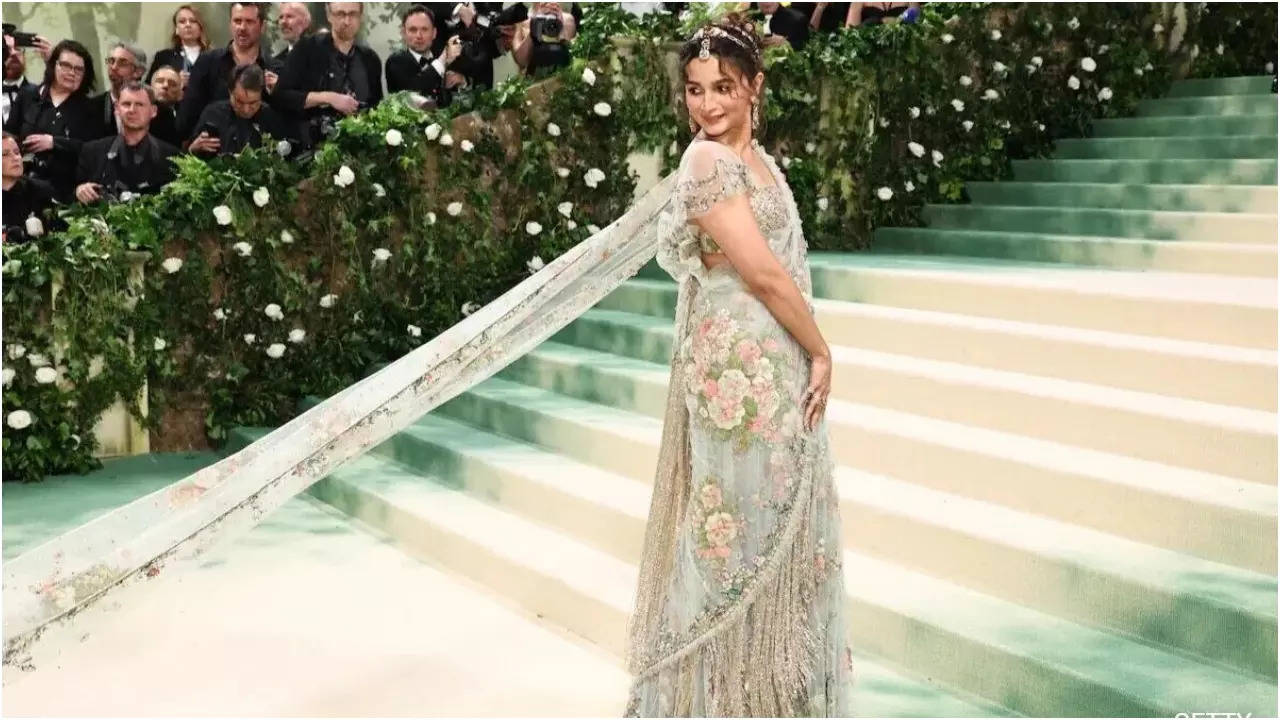 Met Gala 2024 LIVE Updates: Priyanka Chopra and Nick Jonas skipped Met  Gala, Alia Bhatt stunned in a saree - The Times of India